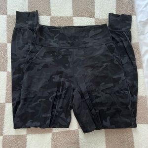 Lululemon Align Joggers, Size 6